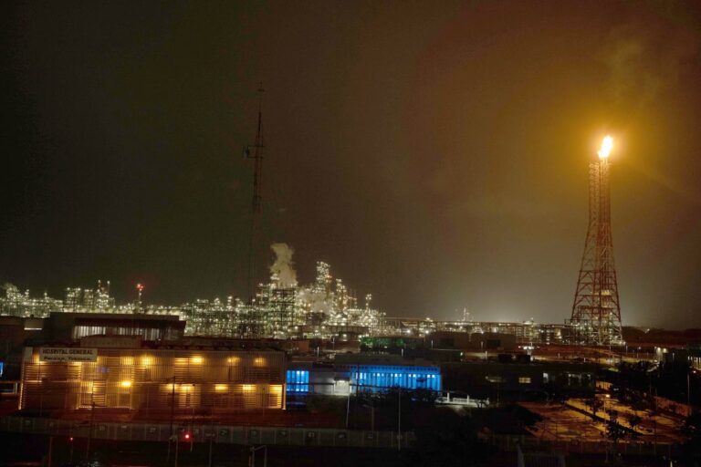 05dd86e5fe8d46989b5dec44c39131b0