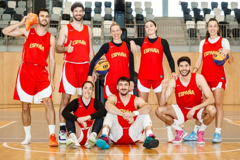 4e5640bbce3b493ca94cf7afadb01b6c