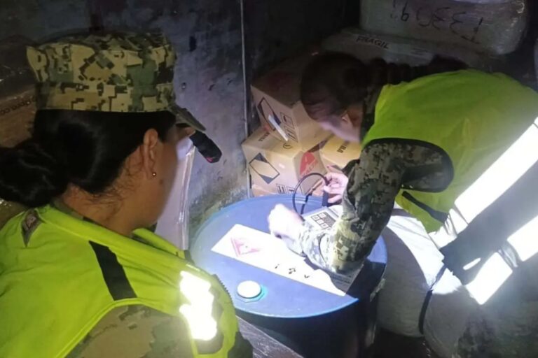 a006e2f12a9544b99ce015f433a734d2