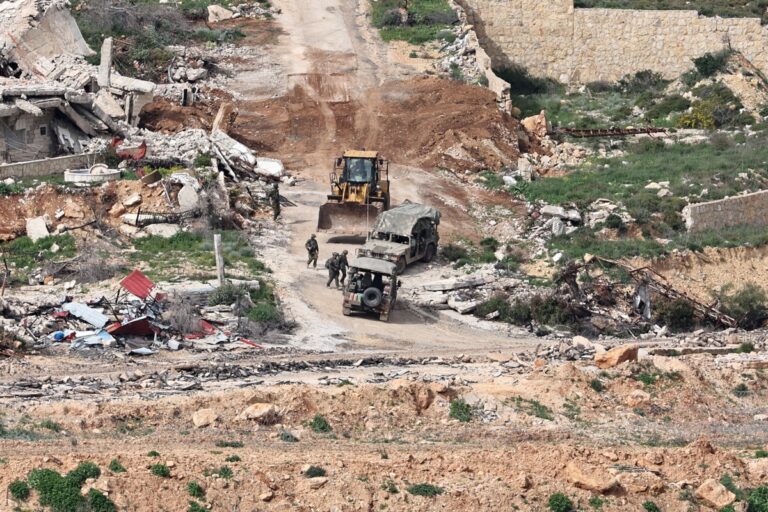 Israel mata a 56 personas en las últimas 24 horas en el Líbano, que cuenta ya 968 muertos