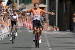 b0d588196bf94135a3a7ebe744afd9b0