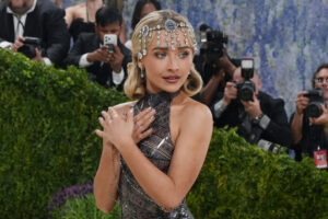 Sabrina Carpenter solicita una orden de alejamiento contra un presunto acosador